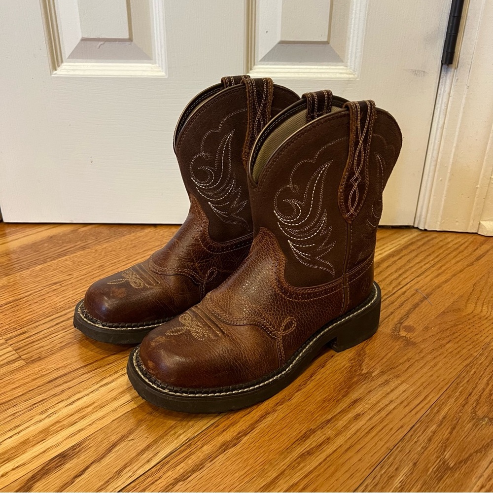 Ariat Fatbaby Heritage Boots Brown Leather Women’s Booties Size 7